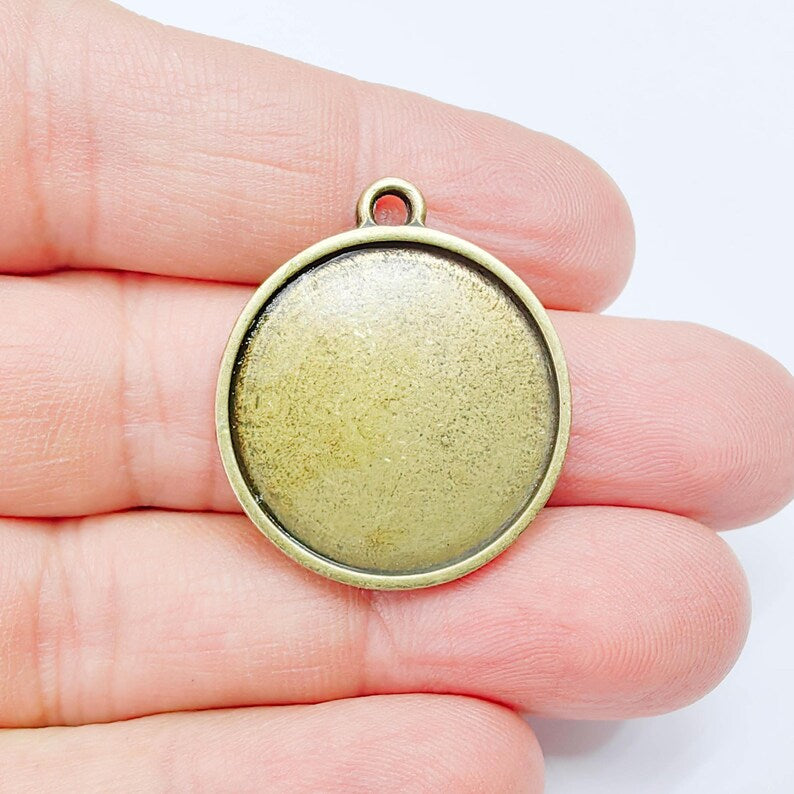 Round Bezel Pendant, 25mm Inner Size, Antique Bronze Plated, Zamac Jewelry Finding, 31x26mm, G37780