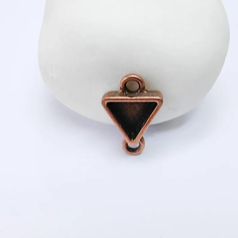 4 Triangle Bezel Connector Pendant, Geometric Open Back Design, Antique Copper Plated, 10mm, G37784