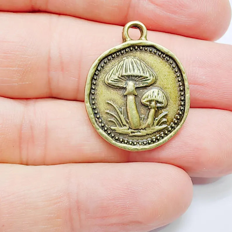 Mushroom Charm Pendant, Botanical Fungi Design, Antique Bronze Plated, 29x24mm, G37733