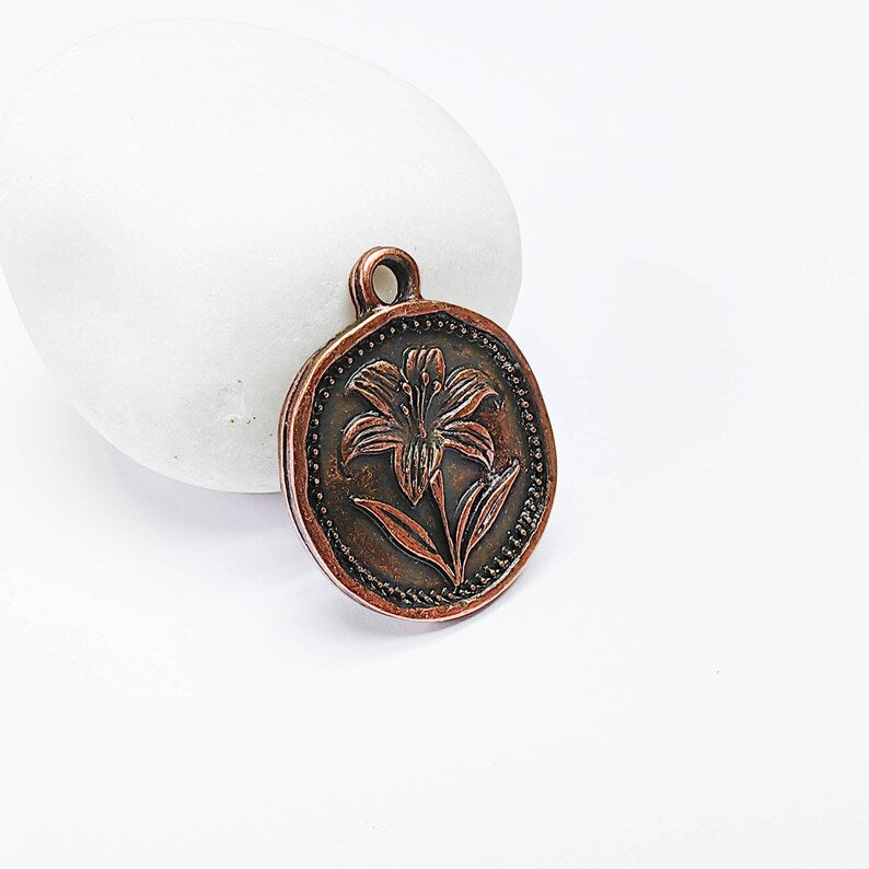 Lily Flower Charm Pendant, Botanical Coin Design, Copper Plated, 29x24mm, G37735