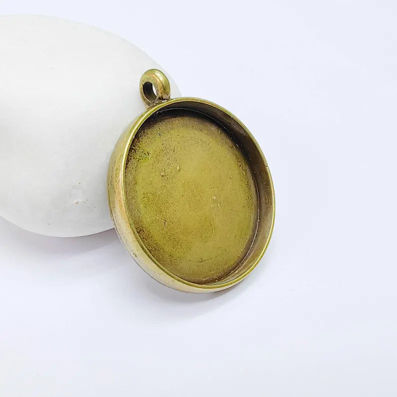 Pendant Blanks, Resin Bezel Bases, 30mm Mosaic Mountings, Polymer Clay, Antique Bronze Plated G37737
