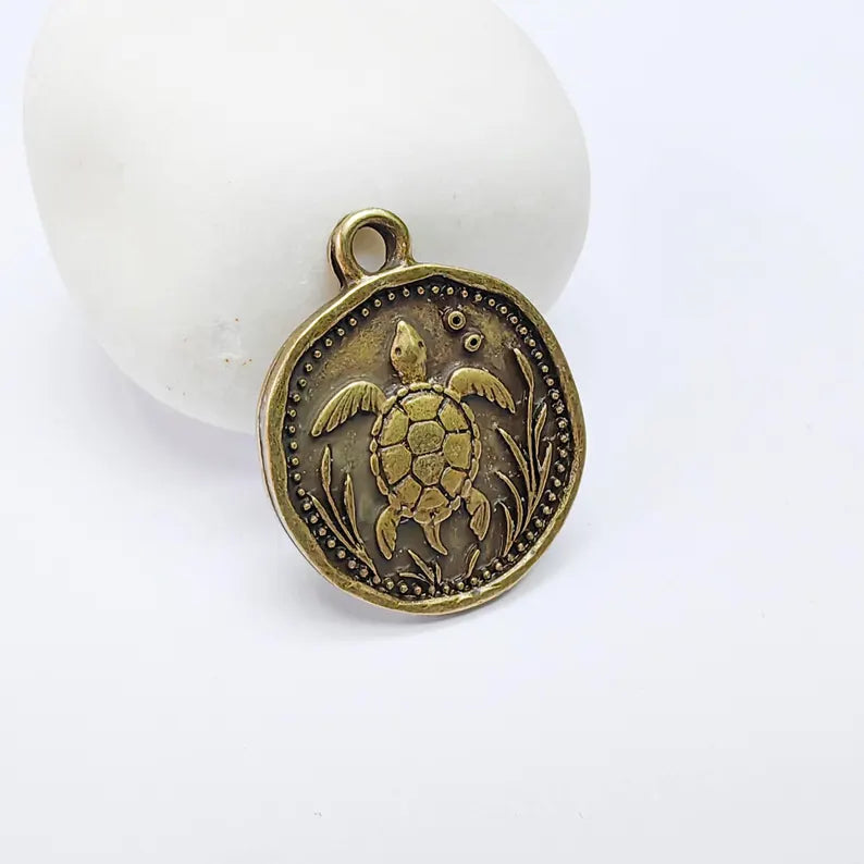 Sea Turtle Charm Pendant, Ocean Animal Design, Antique Bronze Plated, 29x24mm, G37739