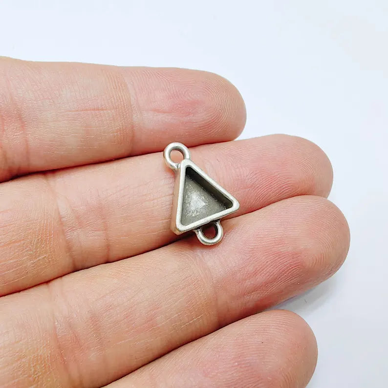 2 Triangle Bezel Connector Pendant, Geometric Open Back Design, Antique Copper Plated, 10mm, G37741