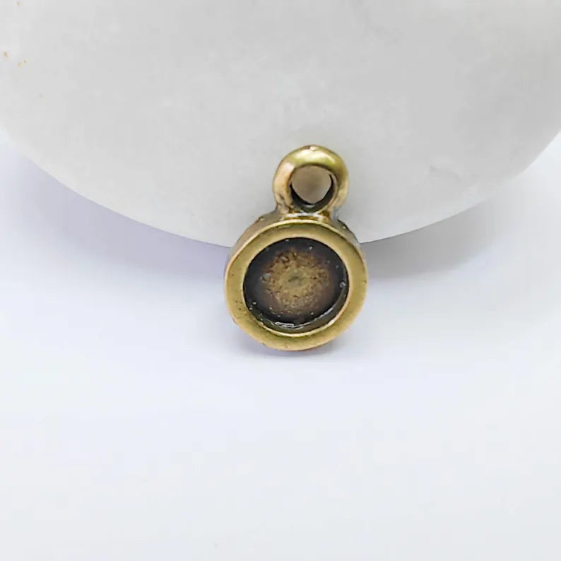 4 Round Bezel Pendant Blank, Circular Design, Antique Bronze Plated, 10mm Bezel, G37789