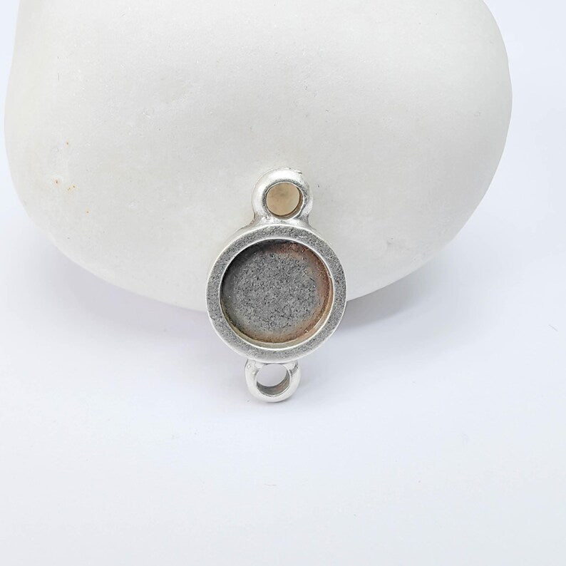 2 Round Bezel Connector Pendant, Minimal Cabochon Frame, Antique Silver Plated, 8mm, G37765