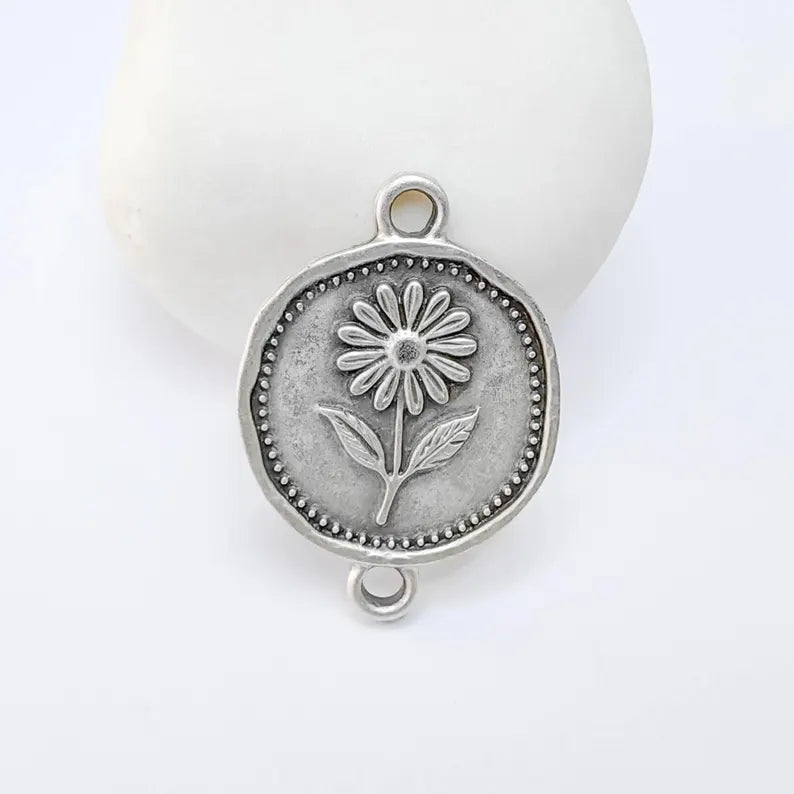 Daisy Flower Connector Charm, Floral Botanical Design, Antique Silver Plated, Round Shape, 34x24mm, G37776