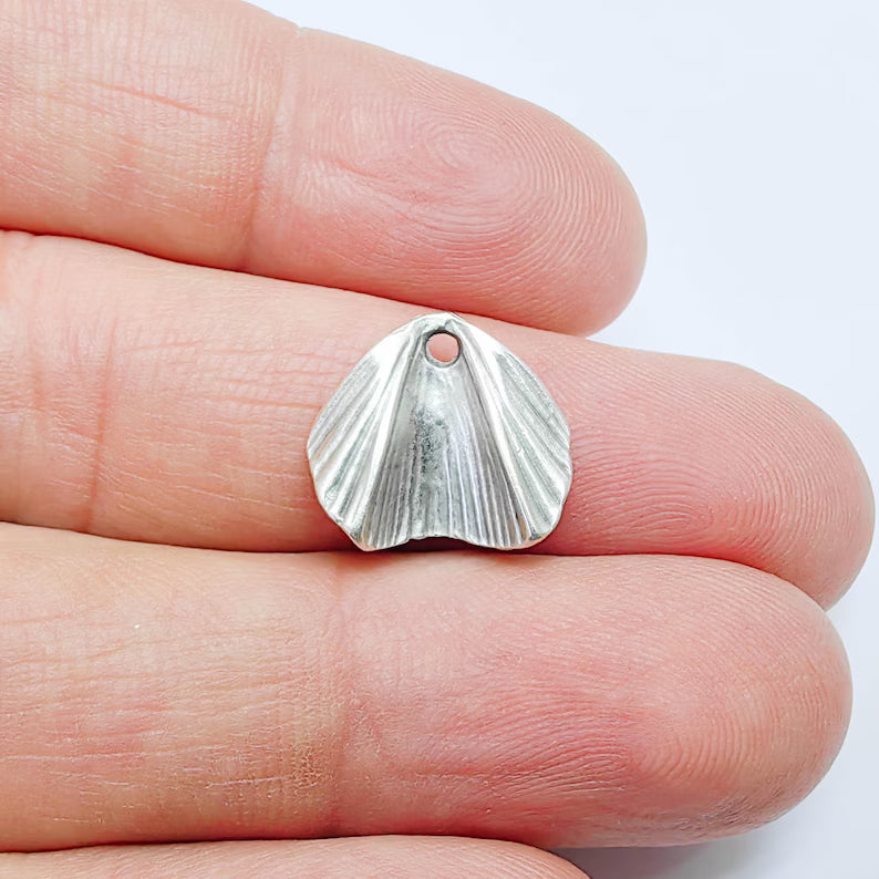 4 Fan, Scallop Shell Charm Pendant, Textured Sea Shell Design, Antique Silver Plated, 15x14mm, G37798