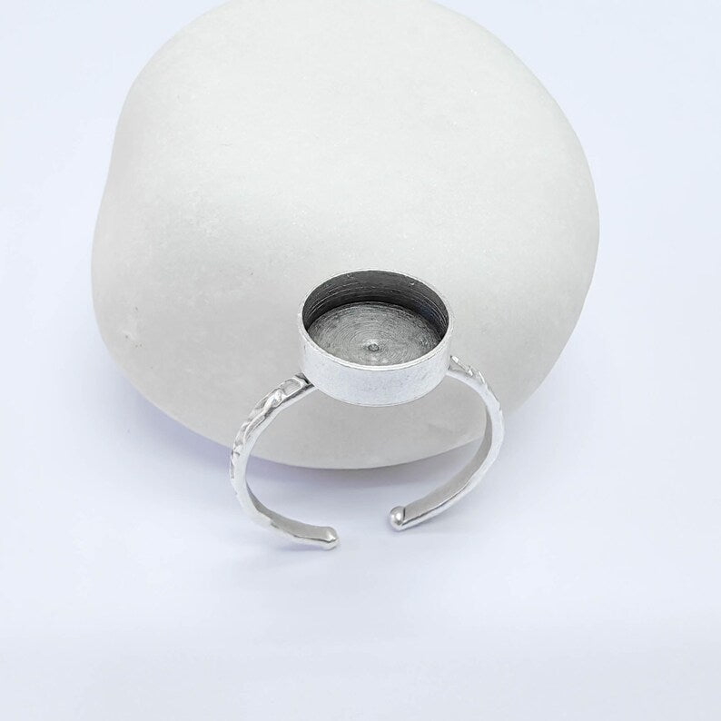 Adjustable Ring Base with Round Bezel, Textured Band, Antique Silver Plated Brass, 10mm, G37803