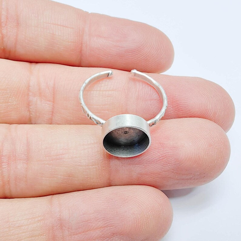 Adjustable Ring Base with Round Bezel, Textured Band, Antique Silver Plated Brass, 10mm, G37803