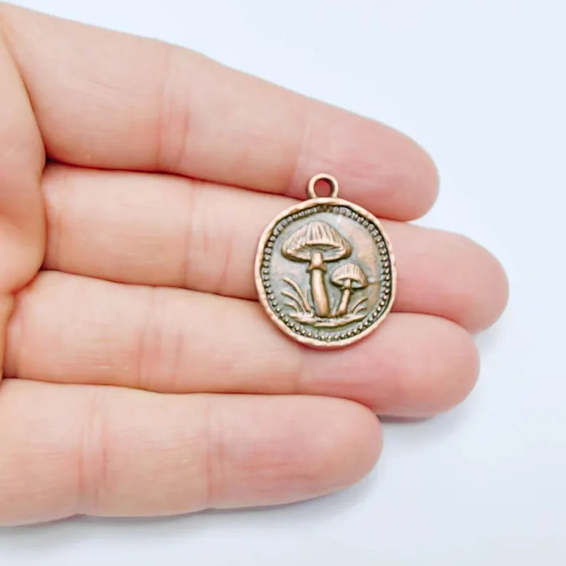 Mushroom Charm, Botanical Nature Design, Antique Copper Plated, Round Shape, 34x24mm, G37808