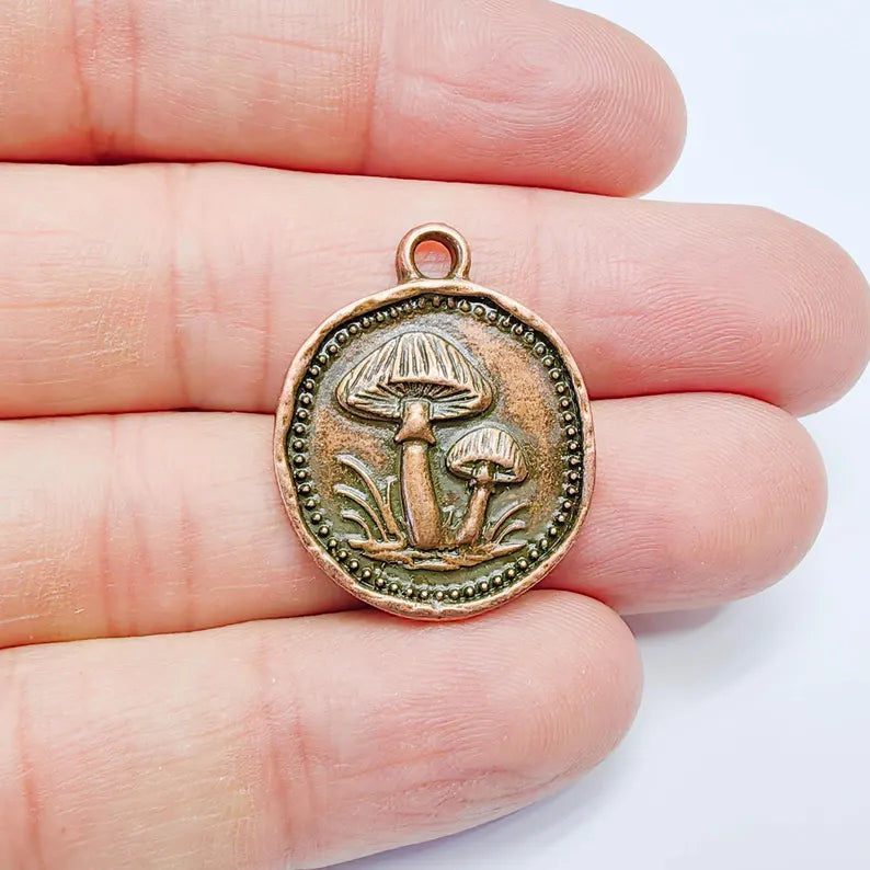 Mushroom Charm, Botanical Nature Design, Antique Copper Plated, Round Shape, 34x24mm, G37808