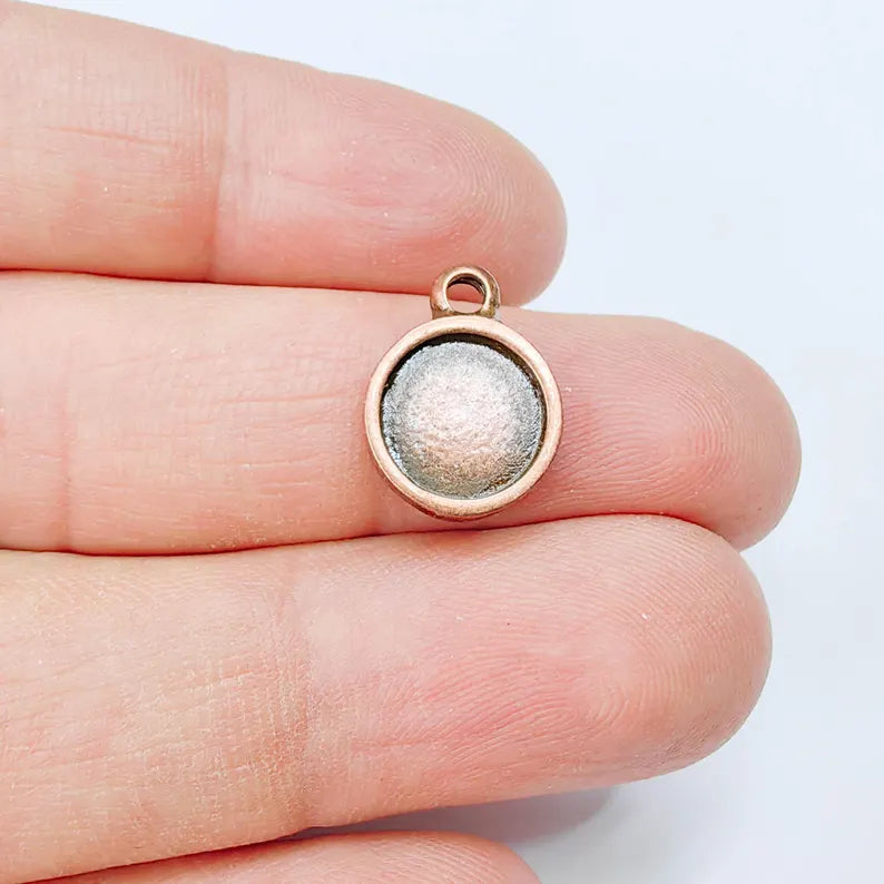 4 Round Bezel Pendant Blank, Circular Design, Antique Copper Plated, 10mm Bezel, G37810