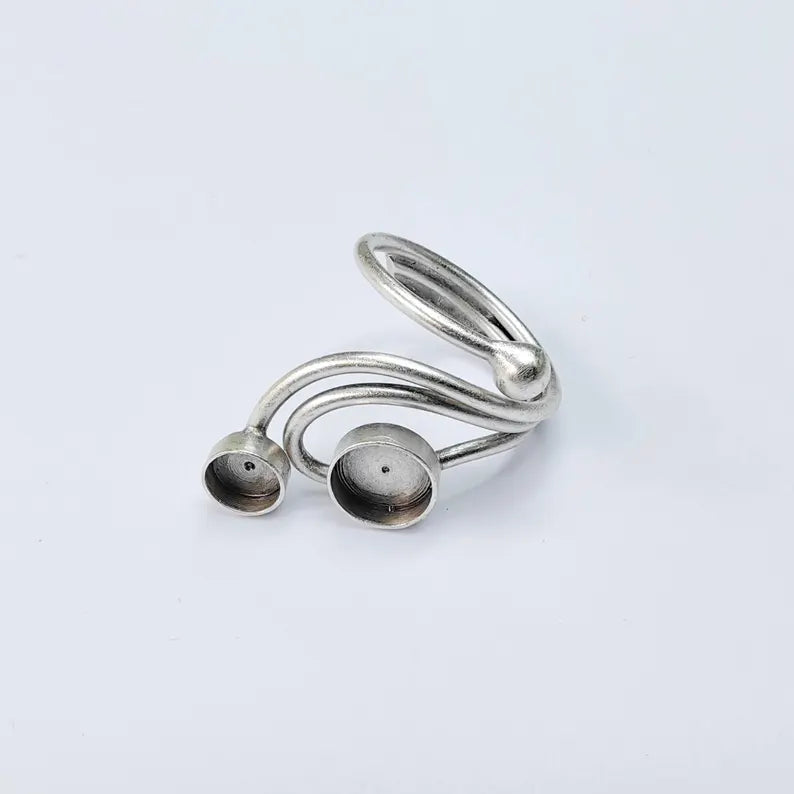 Adjustable Double Bezel Ring Base, Round Blank, Antique Silver Plated Brass 6mm, 8mm G37811