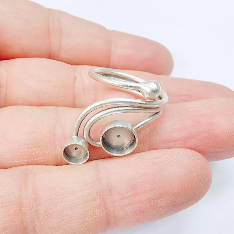 Adjustable Double Bezel Ring Base, Round Blank, Antique Silver Plated Brass 6mm, 8mm G37811