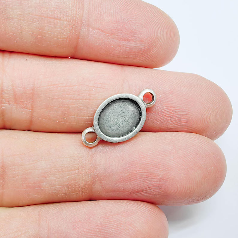 4 Oval Bezel Connector Pendant, Cabochon Blank, Antique Silver Plated, 10x8mm, G37812