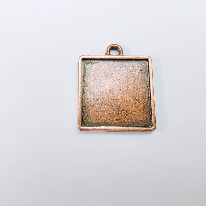 Square Bezel Pendant, 20x20mm Inner Size, Antique Copper Plated, Zamac Jewelry Finding, 26x22mm, G37822