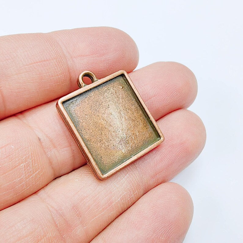 Square Bezel Pendant, 20x20mm Inner Size, Antique Copper Plated, Zamac Jewelry Finding, 26x22mm, G37822