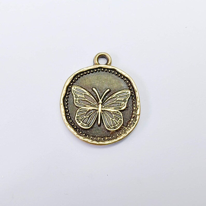 Buterfly Charm Pendant, Detailed Insect Design, Antique Bronze Plated, Round Shape, 28x24mm, G37796