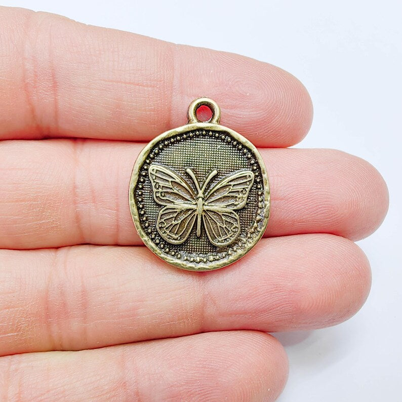 Buterfly Charm Pendant, Detailed Insect Design, Antique Bronze Plated, Round Shape, 28x24mm, G37796