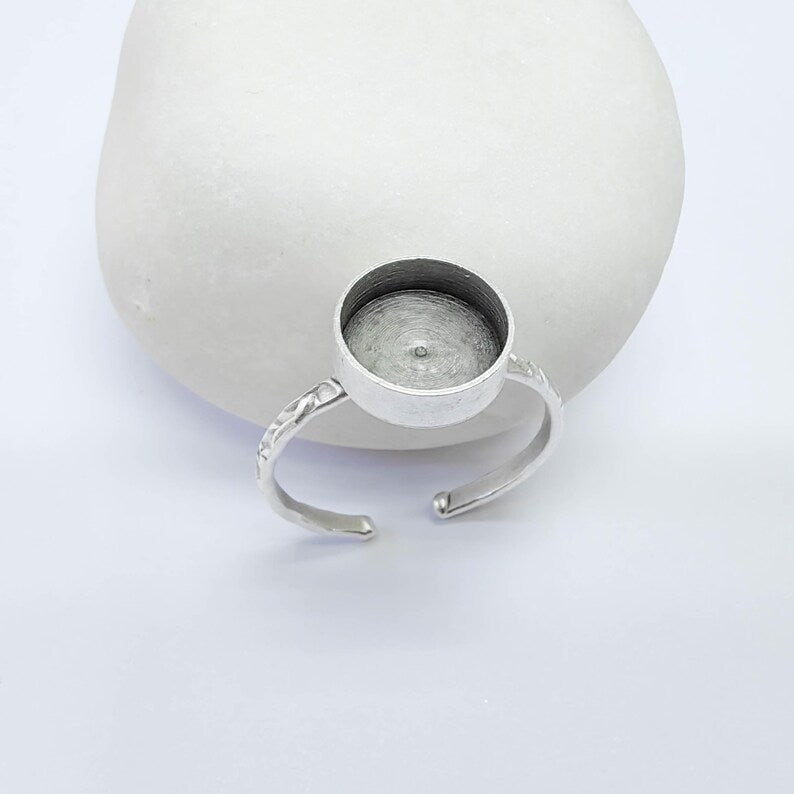 Adjustable Ring Base with Round Bezel, Textured Band, Antique Silver Plated Brass, 10mm, G37803