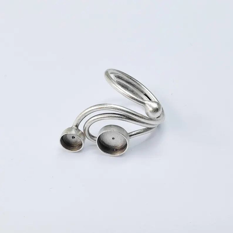 Adjustable Double Bezel Ring Base, Round Blank, Antique Silver Plated Brass 6mm, 8mm G37811