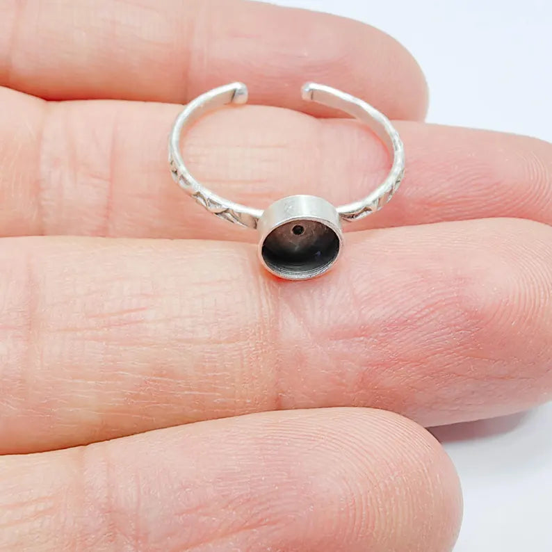 Adjustable Ring Base with Round Bezel, Textured Band, Antique Silver Plated Brass, 6mm, G37818