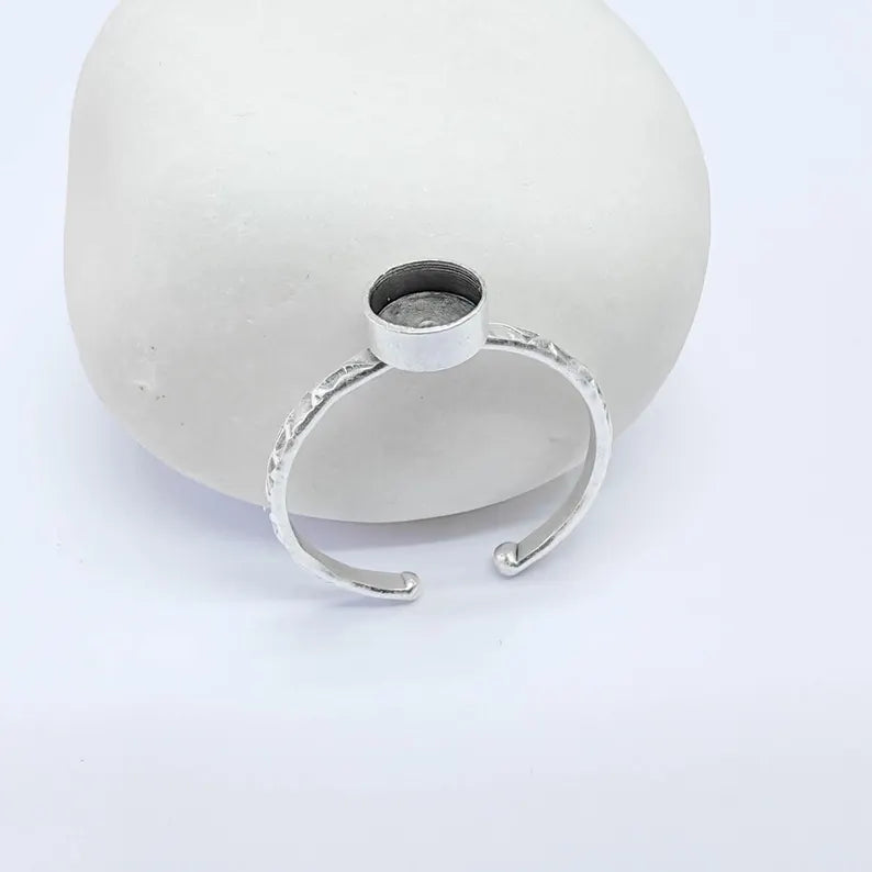 Adjustable Ring Base with Round Bezel, Textured Band, Antique Silver Plated Brass, 6mm, G37818