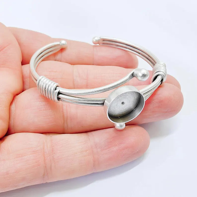 Adjustable Bezel Bracelet Base, 14mm Round Setting, Cuff Style Bracelet Blank, G37838