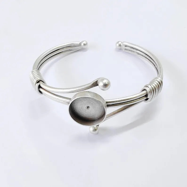Adjustable Bezel Bracelet Base, 14mm Round Setting, Cuff Style Bracelet Blank, G37838