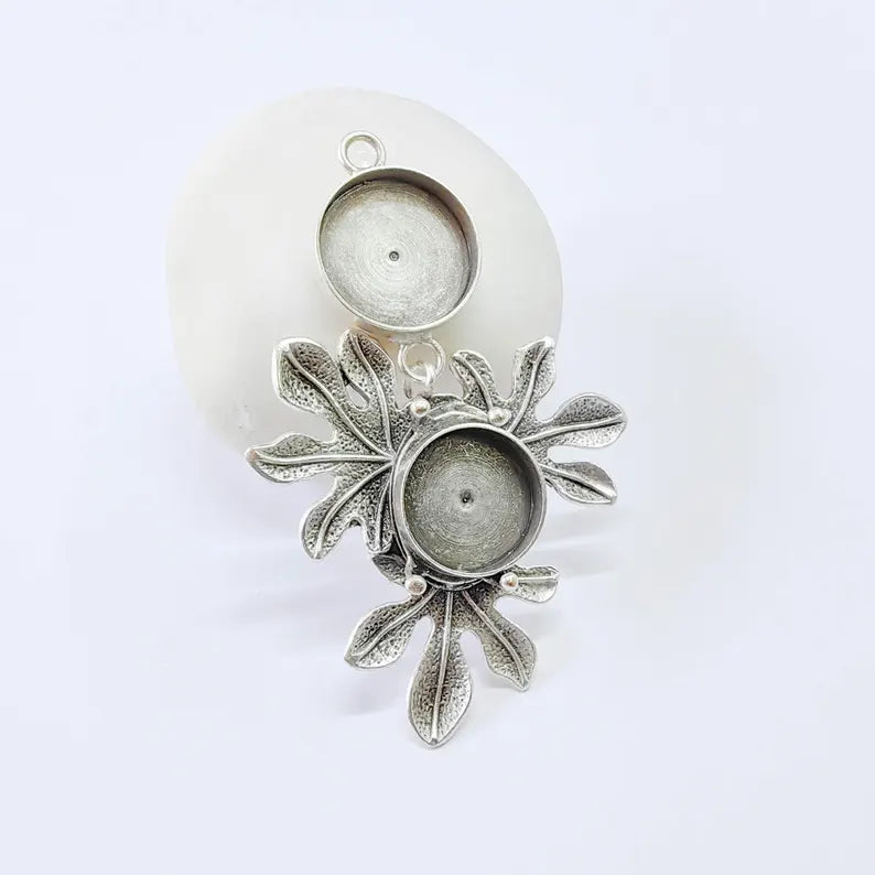 Double Leaf Bezel Pendant, 16mm and 14mm Round Settings, 62x38mm, G37842