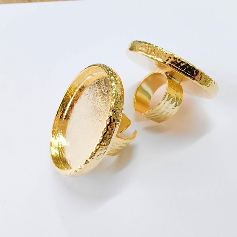 Hammered Ring Blank Setting Cabochon Base Mounting Adjustable Bezel 40mm Shiny Gold Plated G37843