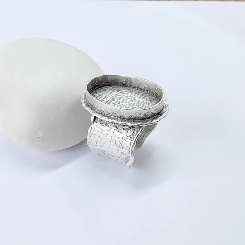 Ring Base 25x18mm Oval Bezel, Wide Textured Band, Adjustable Antique Silver Plated Brass, G37849