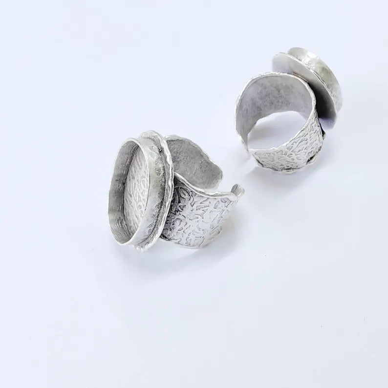 Ring Base 25x18mm Oval Bezel, Wide Textured Band, Adjustable Antique Silver Plated Brass, G37849