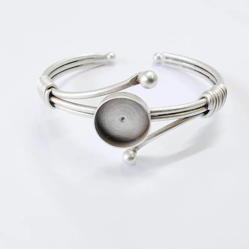 Adjustable Bezel Bracelet Base, 14mm Round Setting, Cuff Style Bracelet Blank, G37838