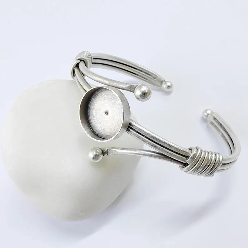 Adjustable Bezel Bracelet Base, 14mm Round Setting, Cuff Style Bracelet Blank, G37838