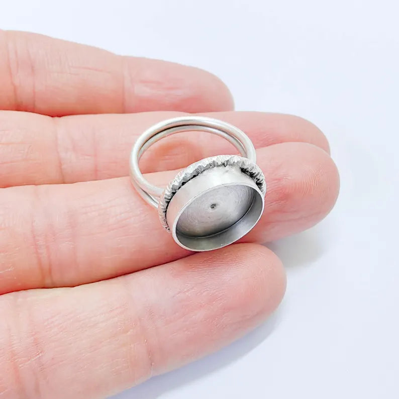 Antique Silver Adjustable Ring Base, 14mm Bezel, Textured Edge Setting, G37858