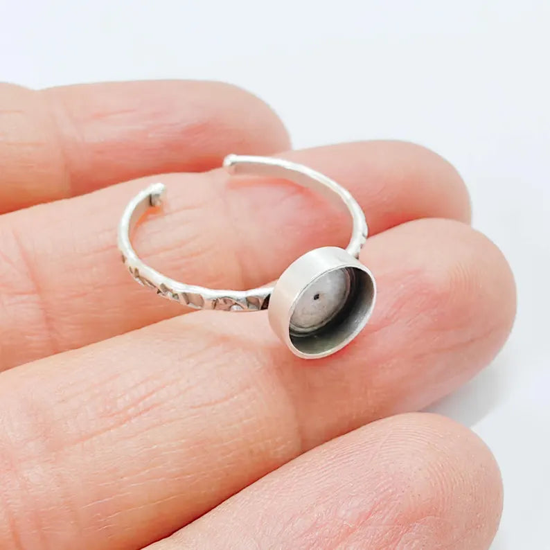 Antique Silver Adjustable Ring Base, 8mm Round Bezel Setting, Minimal Band Design, G37862