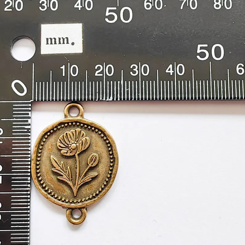 Poppy Flower Charm Connector, Botanical Floral Symbol, Round Coin, Antique Bronze Plated 34x24mm, G37880