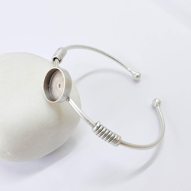 Adjustable Bracelet Blank, 12mm Round Bezel Setting, Open Cuff Base, Cabochon Bracelet, G37851