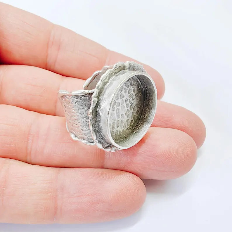 Antique Silver Adjustable Ring Base, 20mm Bezel, Wide Textured Band, G37857