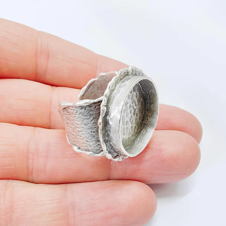 Antique Silver Adjustable Ring Base, 20mm Bezel, Wide Textured Band, G37857