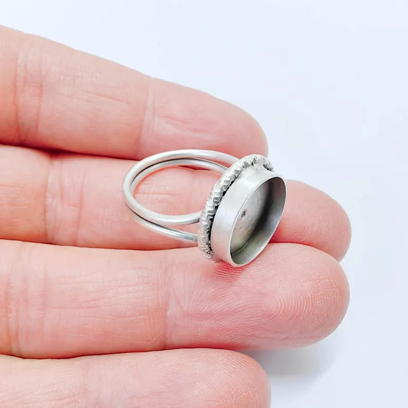 Antique Silver Adjustable Ring Base, 14mm Bezel, Textured Edge Setting, G37858