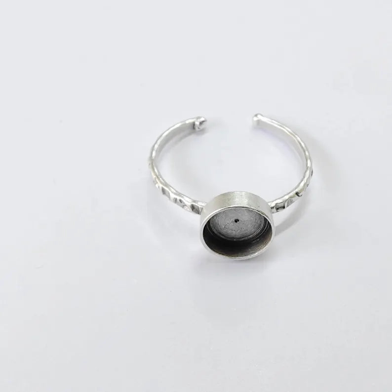 Antique Silver Adjustable Ring Base, 8mm Round Bezel Setting, Minimal Band Design, G37862
