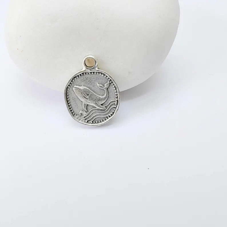 4 Whale Charm Pendant, Double Sided Ocean Animal Design, Antique Silver Plated, 20x13mm, G37916