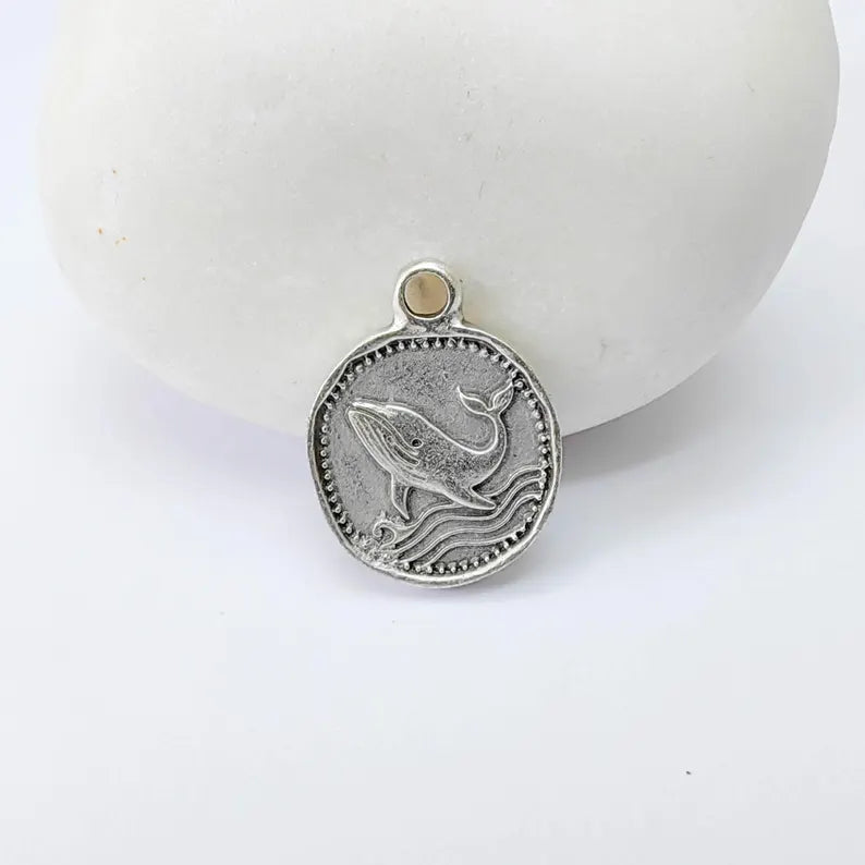 4 Whale Charm Pendant, Double Sided Ocean Animal Design, Antique Silver Plated, 20x13mm, G37916