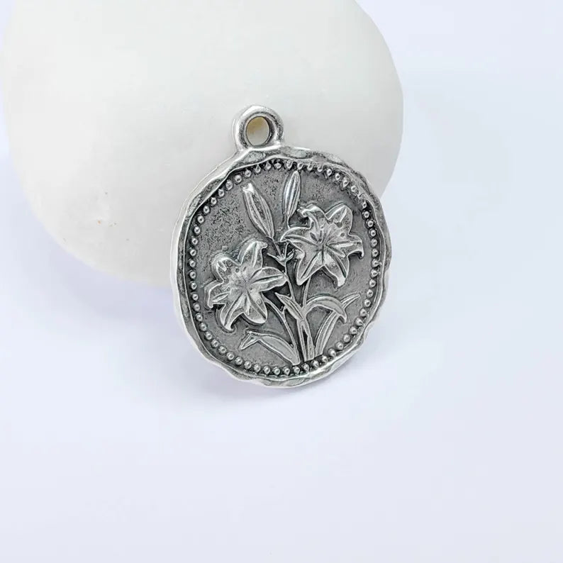 Lily Flower Charm Pendant, Double Sided Botanical Design, Antique Silver Plated, 28x24mm, G37871