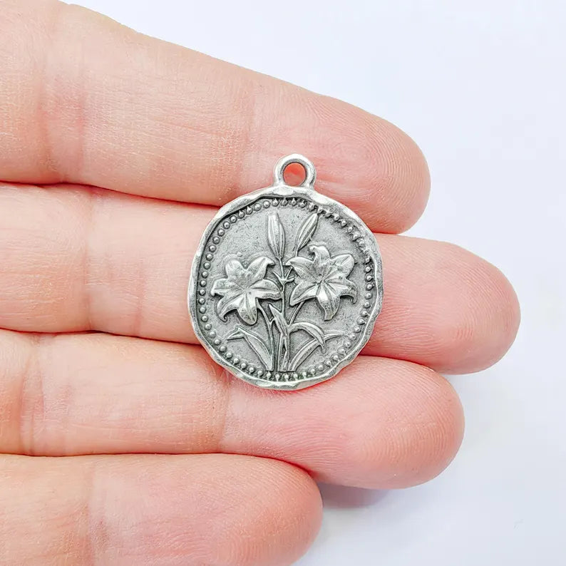 Lily Flower Charm Pendant, Double Sided Botanical Design, Antique Silver Plated, 28x24mm, G37871