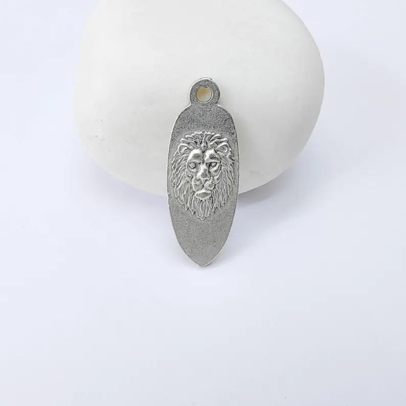 Lion Head Charm Pendant, Double Sided Animal Design, Antique Silver Plated, 30x12mm, G37924