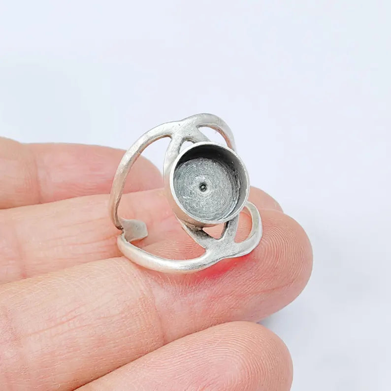 Antique Silver Adjustable Ring Base, 10mm Round Bezel Setting, Modern Open Band, G37894