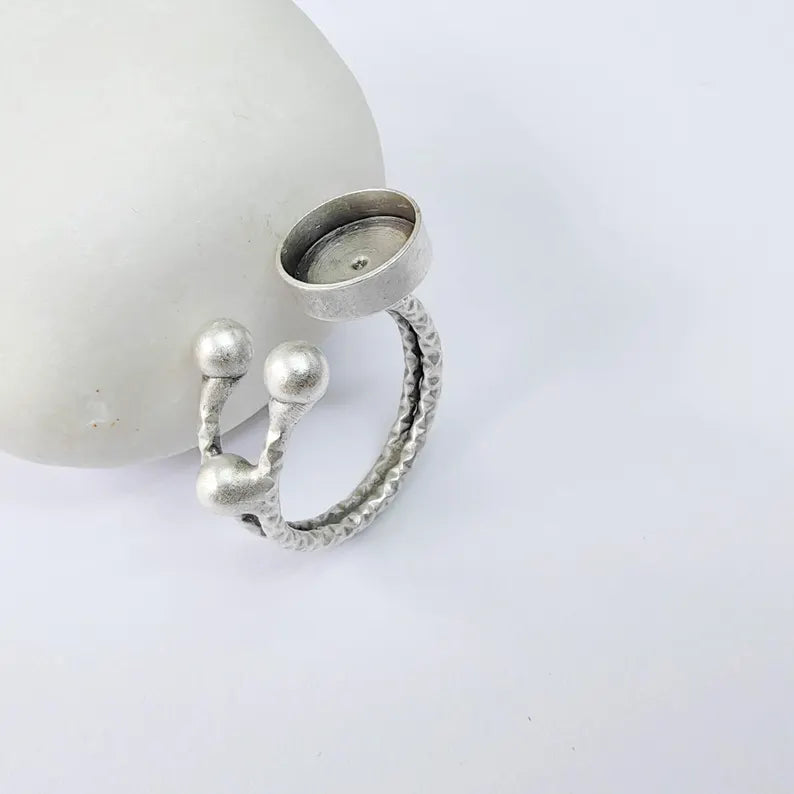 Antique Silver Adjustable Ring Base, 10mm Round Bezel, Textured Band Design, G37887